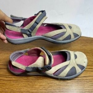 Merrell Women’s Air Cushion Select Grip Wild Dove Size 10 Hiking Shoes Tan Gray